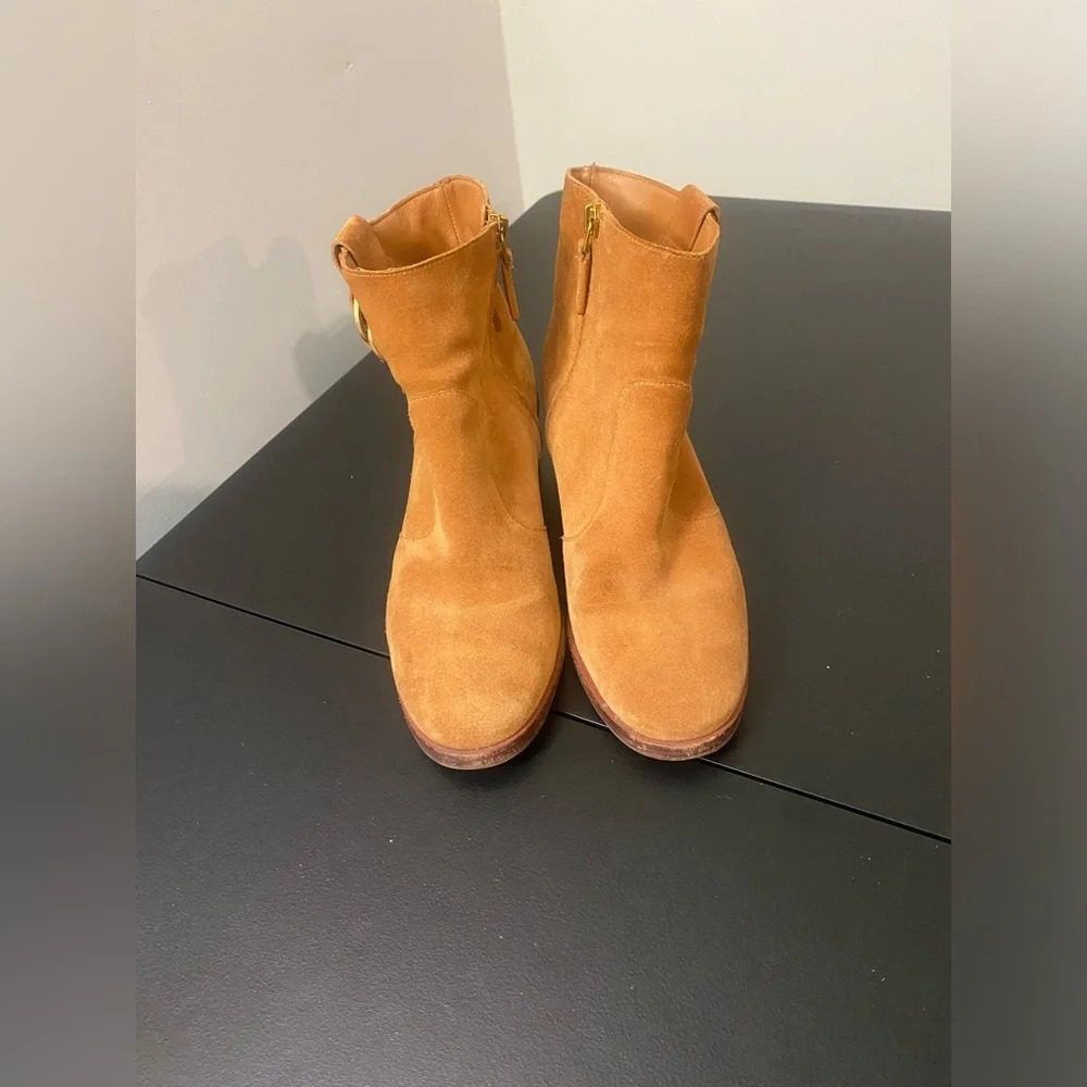 Women’s Tory Burch Camel Chelsea Heeled Zip Up Boots 6.5 Classic Quiet Luxury - Picture 2 of 10